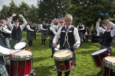 2016 Dünya Boru Grubu Şampiyonası sırasında Wallacestone & District Boru Grubu. Şampiyonalar 12 ve 13 Ağustos tarihlerinde Glasgow Green Scotland 'da gerçekleşti..
