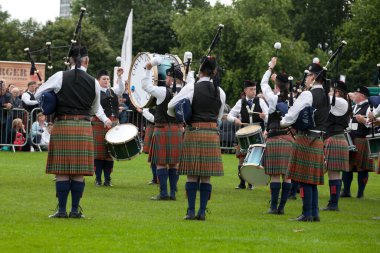 2016 Dünya Boru Grubu Şampiyonası 'nda Oban Boru Grubu. Şampiyonalar 12 ve 13 Ağustos tarihlerinde Glasgow Green Scotland 'da gerçekleşti..