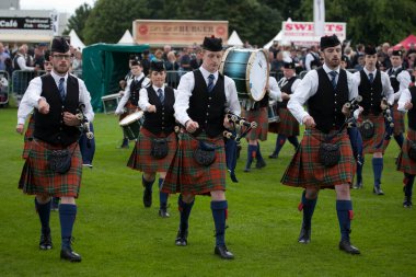 2016 Dünya Boru Grubu Şampiyonası 'nda Oban Boru Grubu. Şampiyonalar 12 ve 13 Ağustos tarihlerinde Glasgow Green Scotland 'da gerçekleşti..