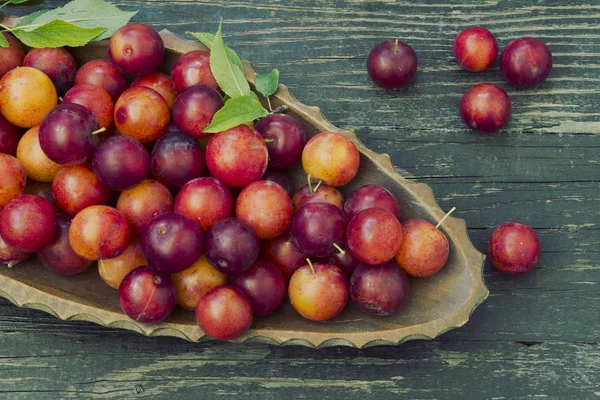 Kırmızı Erik meyve