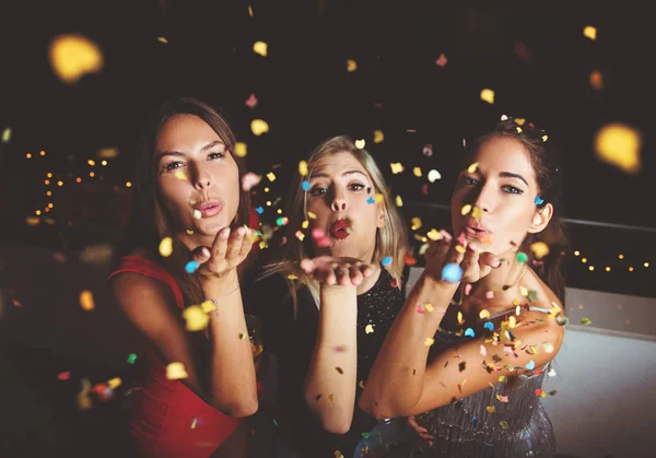 Grupo Meninas Fazendo Uma Festa — Fotografia de Stock