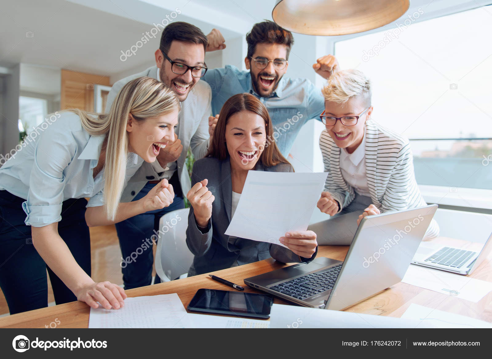 Business People Working Together Project — Stock Photo © TijanaM #176242072
