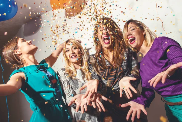 Grupo Meninas Bonitas Fazendo Uma Festa — Fotografia de Stock