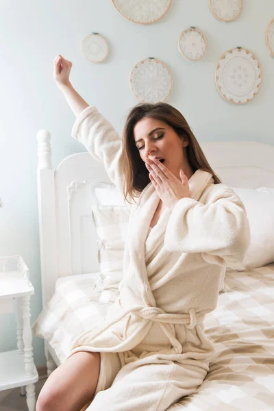 Young Woman Going Bed Getting Out Bed — Stock Photo, Image