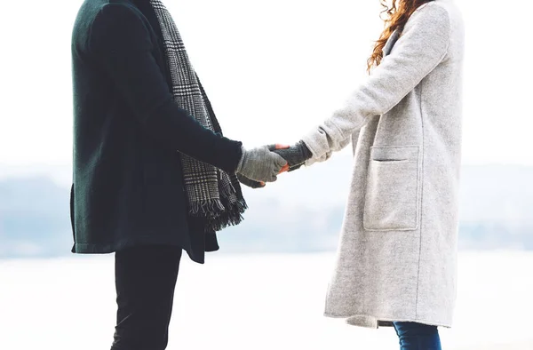 Cute Young Couple Holding Hands Close Outdoors — Stock Photo, Image