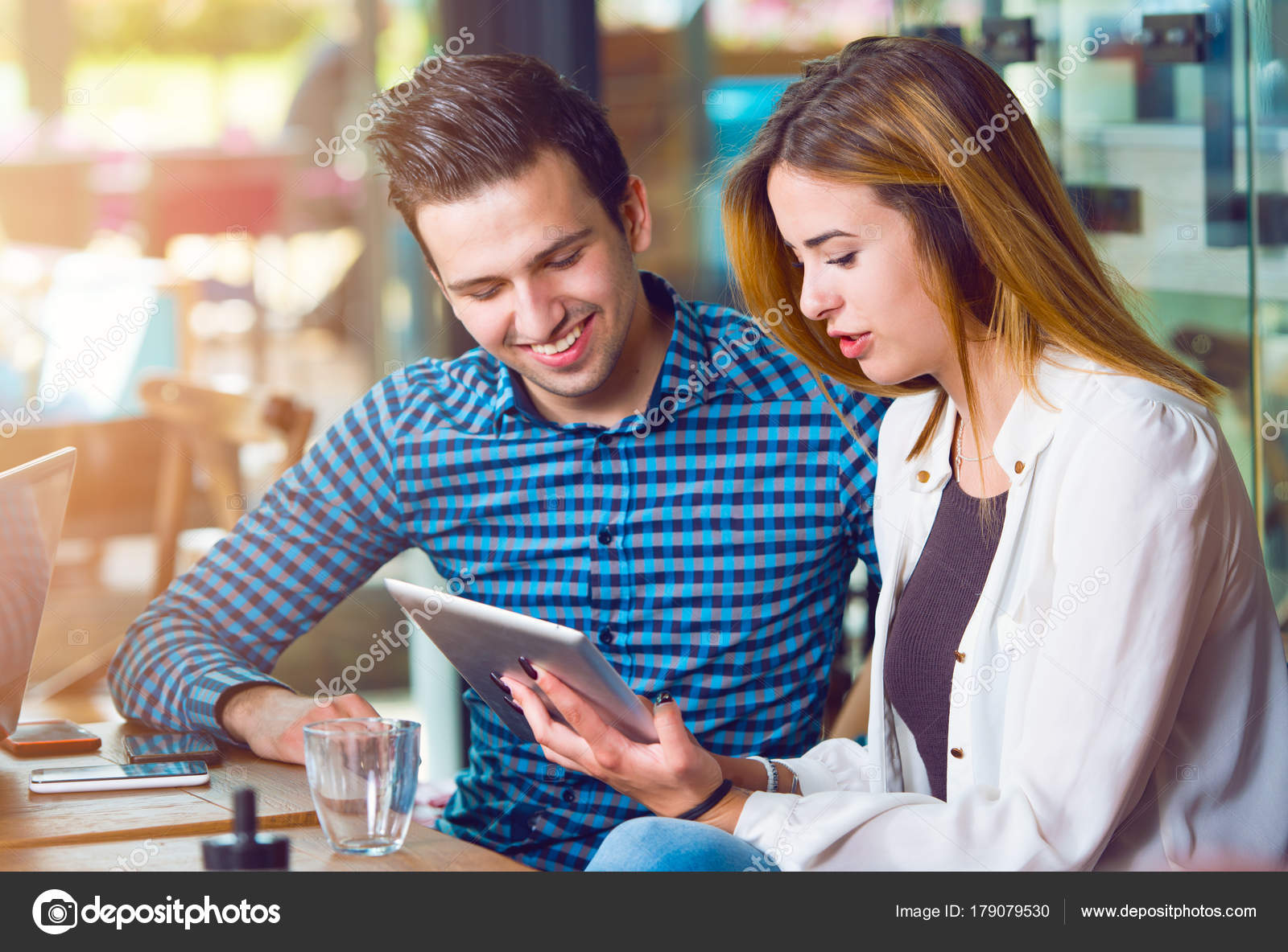 vrouw zoek jonge man vrouw zoek jonge man