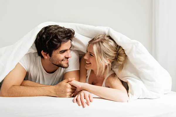 Young Loving Couple Lying Bed Enjoying — Stock Photo, Image