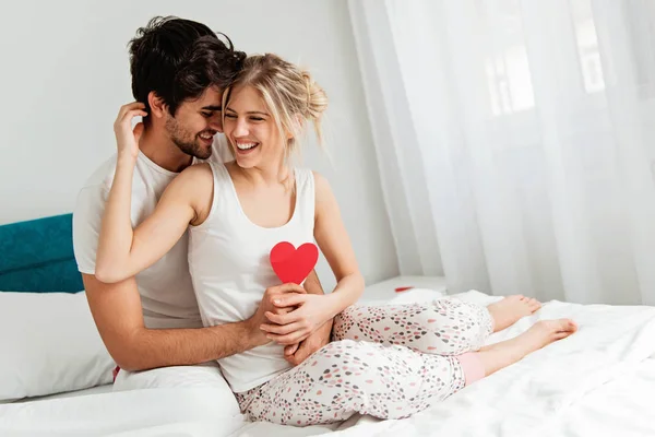 Young Loving Couple Lying Bed Enjoying — Stock Photo, Image