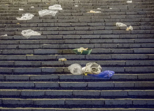 Fermer sur les détails des escaliers en granit - vue de face — Photo