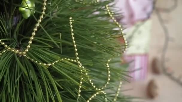 Arbre de Noël gros plan lent tourné — Video