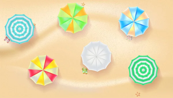 Набор красочных пляжных зонтиков на заднем плане песок — стоковый вектор