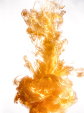 Beyaz zemin üzerinde bir suda mürekkep girdap. Boya splash su. Renkli mürekkep su yakın çekim yumuşak dağıtım damlacıkları bir. Arka plan. Patlama renk akrilik mürekkep su sıçramalarına