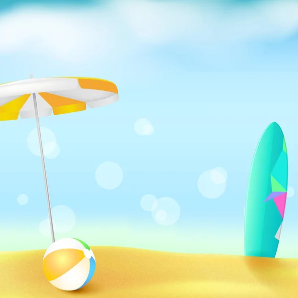 Sonnenstrand mit goldenem Sand und blauem Himmel. Sommerhintergrund mit Sonnenschirm, aufblasbarem Ball und Surfbrett. Vorlage für touristische Veranstaltungen, Reisebüro-Aktionen, Verkaufsaktionen — Stockvektor