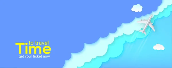 Avión plateado volando sobre nubes. Cielo azul tallado en papel multicapa. Banner con avión realista y fondo cortado de papel. Ilustración vectorial 3d, EPS10 . — Vector de stock