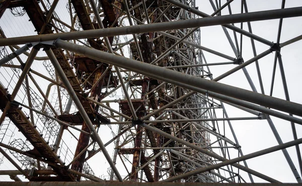 Starý tajný armádní sovětský radar v Černobylu — Stock fotografie