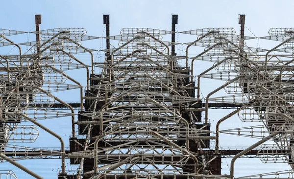 Vieux radar soviétique de l'armée secrète à Tchernobyl — Photo