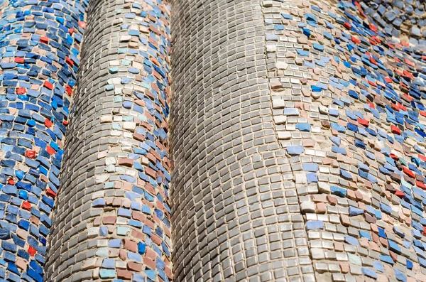 Mur de construction avec mosaïque de couleur vintage gros plan — Photo