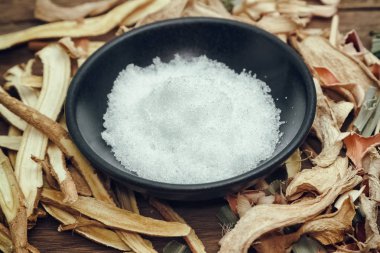 Borneol kafur siyah kase, althernative tıp