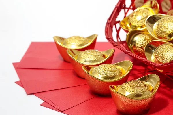 Decorazioni del festival cinese di Capodanno, ang pow o pacchetto rosso e — Foto Stock