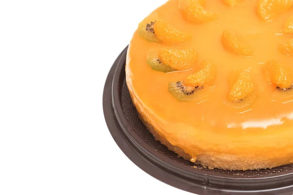 Tatlı turuncu kek, beyaz arka plan üzerinde ayrı tut — Stok fotoğraf