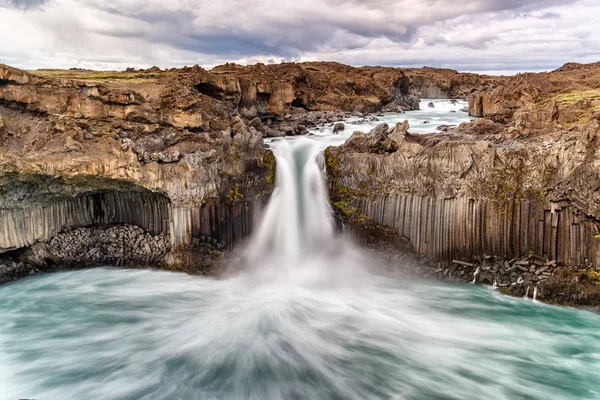 Водопад Альдейярфосс в Исландии — стоковое фото