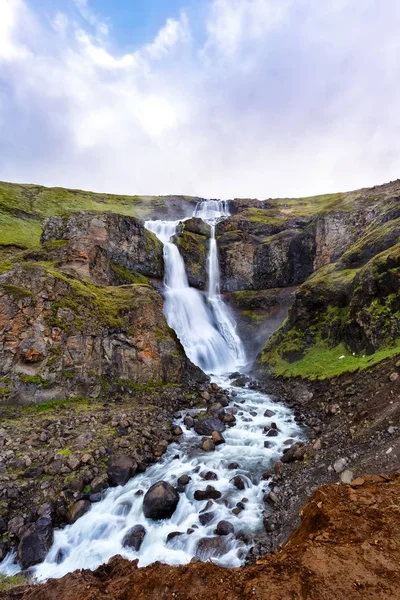Veduta della cascata islandese . — Foto Stock