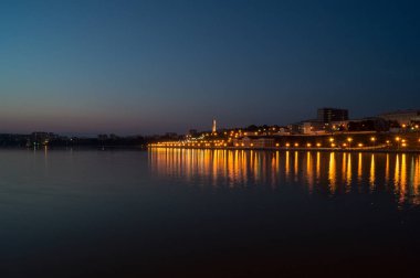 Gece gölün peyzaj