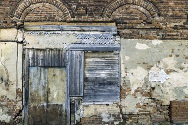 eski tuğla duvardan