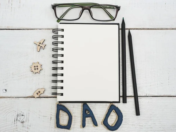 Blank note pad for fathers congratulations
