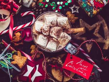 Mutlu Noeller ve Mutlu Yıllar. Güzel kart