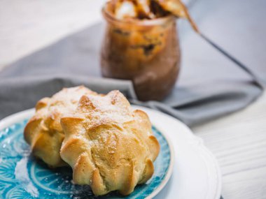 Taze ev yapımı hamur işleri. Yaklaş, kenar görünüm