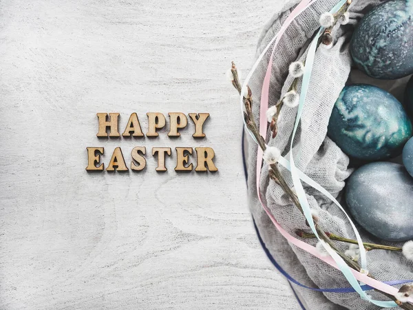 Деревянные Буквы Алфавита Виде Слов Happy Easter Белом Изолированном Фоне — стоковое фото