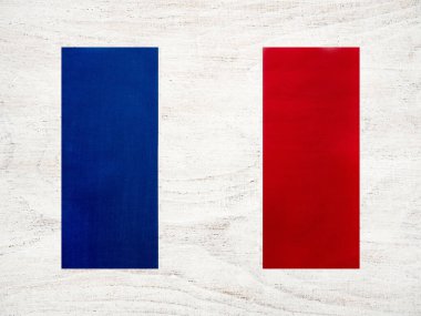 Fransız Bayrağı. Güzel tebrik kartı. Yakın çekim, yukarıdan görüş. Ulusal tatil konsepti. Ailen, akrabaların, arkadaşların ve meslektaşların için tebrikler.