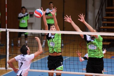 Kaposvar - Pecs erkek voleybol oyunu