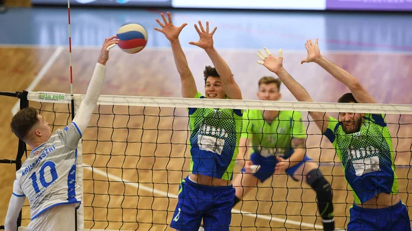 Kaposvar Hungría Enero 2020 Cameron Keen Bloquea Pelota Partido Voleibol — Foto de Stock