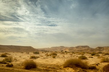 Negev çölü. Dağ manzarası. İsrail Ortadoğu.