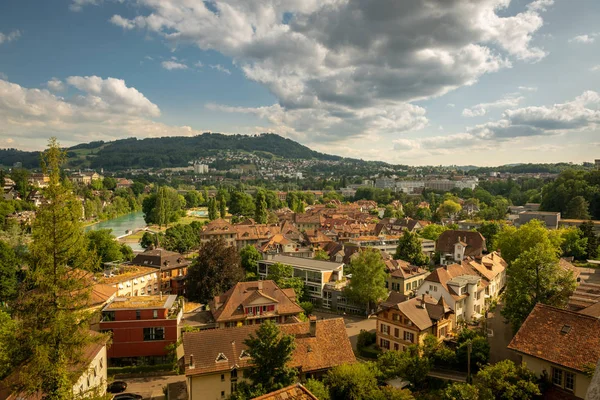 Bern Történelmi Óváros Cseréptetők Hidak Aare Folyó Felett Svájc Július — Stock Fotó
