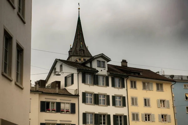 Landschappelijk Uitzicht Het Historische Centrum Van Zürich Met Beroemde Kerken — Stockfoto