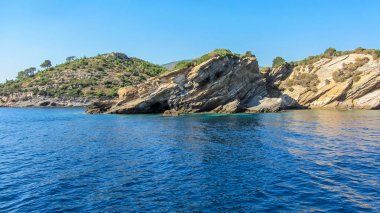 Masmavi deniz ve Türkiye'nin sahil