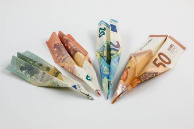 Euro banknot ve beyaz arka plan