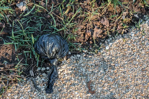 Sac Poubelle Pour Chien Jeté Pleine Nature — Photo