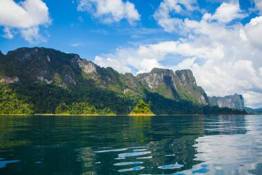 Görünüm Ratchaprapa Barajı