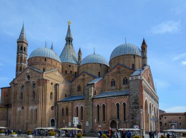 Aziz Antonio Bazilikası, sırasında iyi Cuma 2015, Padua, İtalya