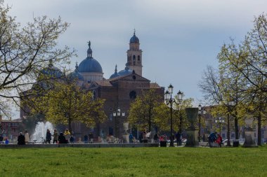 Aziz Antonio Bazilikası, sırasında iyi Cuma 2015, Padua, İtalya