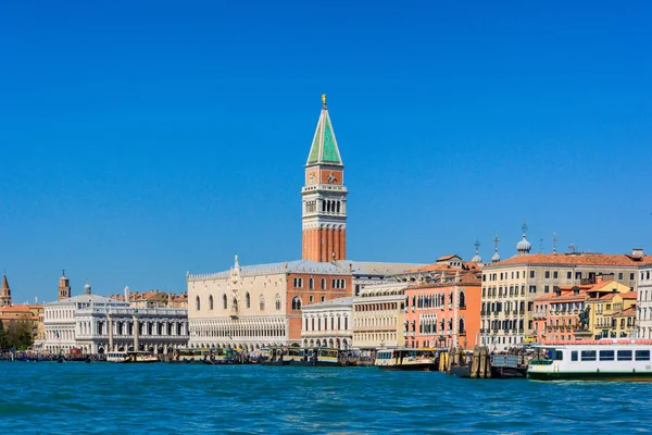 San marco square on a sunny day in Venice,Italy 2015 April — Stock Photo, Image