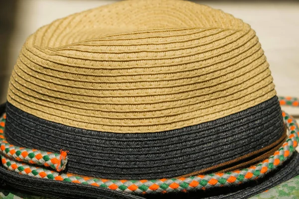 Sombrero Verano Para Niños Con Cinturón Cuerda Brillante Concepto Vacaciones —  Fotos de Stock