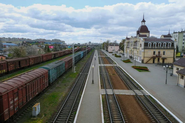 Gare Lutsk Ukraine Zone Déserte Bâtiment Gare Voitures Marchandises Paysage — Photo