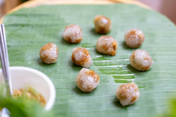 "Saku Sai Moo "Tailandia snack tradicional que la harina al vapor b —  Fotos de Stock
