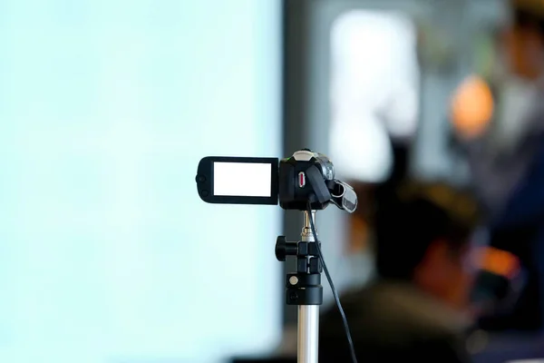 Grabadora Video Estática Madura Profesional Para Grabar Altavoces Pequeño Seminario —  Fotos de Stock