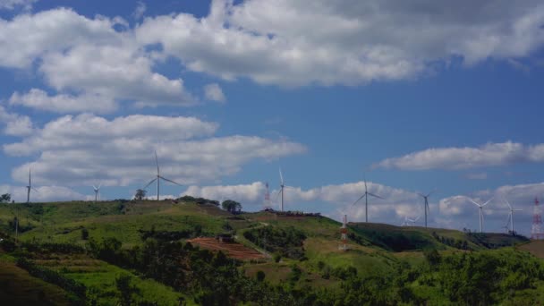 Tayland Daki Düz Dağda Sürdürülebilir Enerji Için Rüzgar Türbini Rüzgar — Stok video